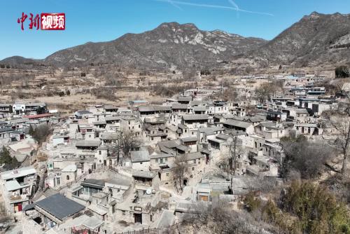 探访河北大梁江村：从山体中生长出的石头城堡