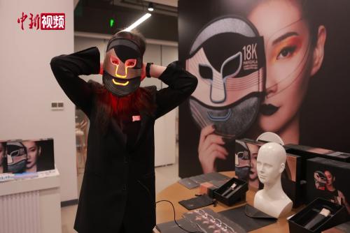 香港设计师跨界“科技” 看中深圳产业链实现事业理想