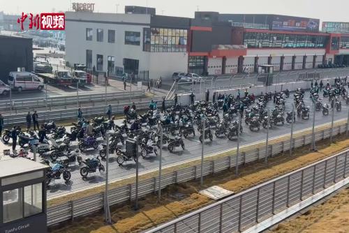 成都：2026“春風(fēng)日”首落西南 鐵騎匯聚激發(fā)騎行文化新動能