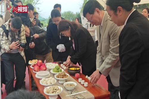 清明祭英魂 吳石、何遂將軍后人福州以鄉(xiāng)味寄哀思