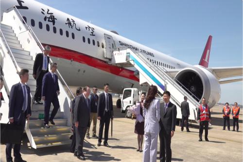 鄭麗文率團(tuán)抵達(dá)上海 開啟大陸參訪行程