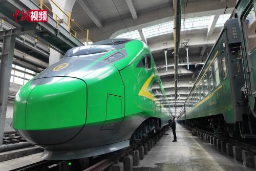 列車檢修“零死角” 長(zhǎng)春車輛段備戰(zhàn)“五一”客流高峰