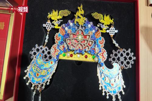 ����40���Ӿ��������׽��й����Ĵ��м�����