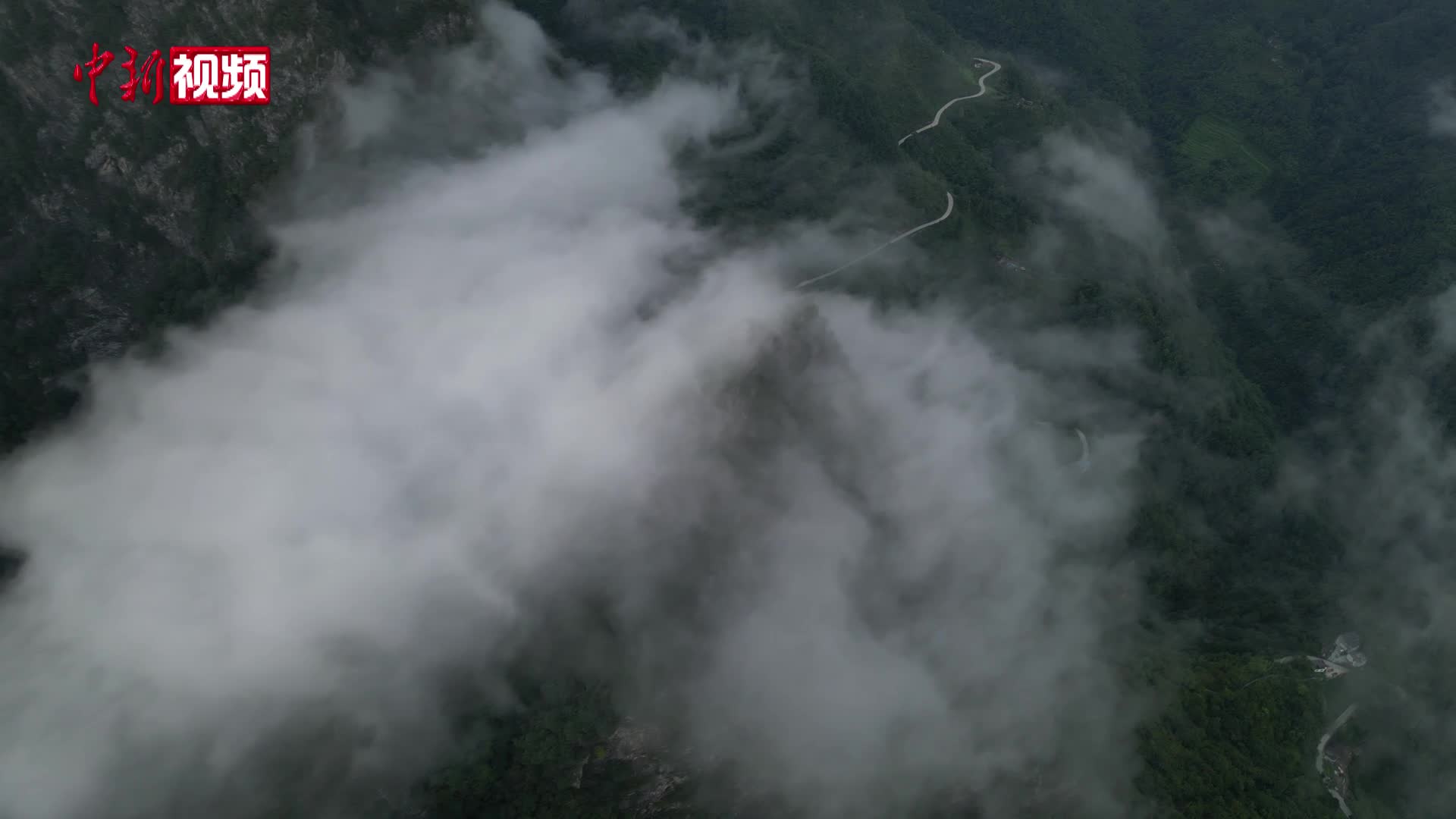 陕西蜡烛山：云海美景 如临仙境