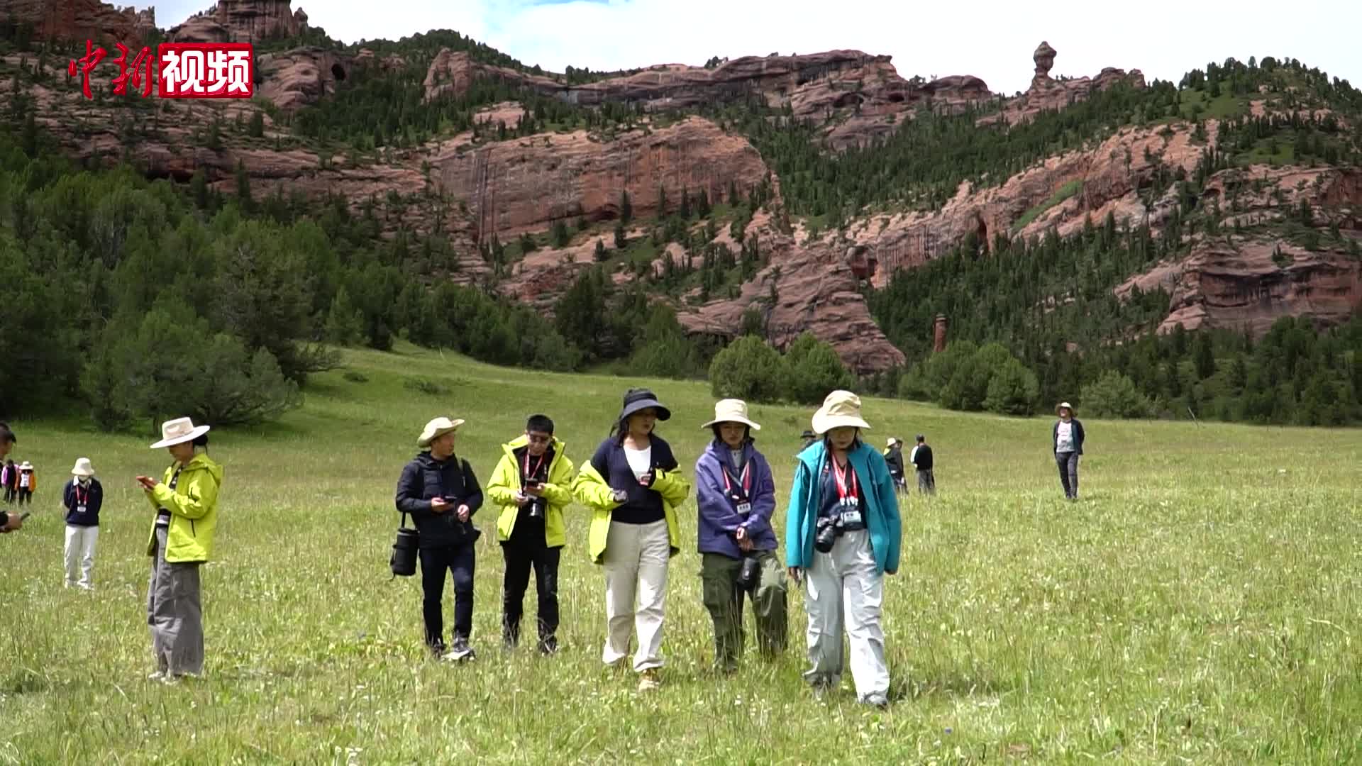 澜湄媒体嘉宾走进昂赛大峡谷 共赴沉浸式生态见证之旅