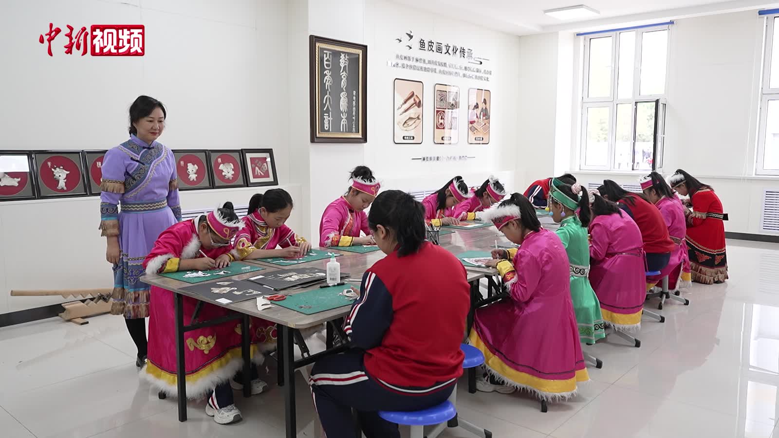 黑龙江同江：鱼皮画与伊玛堪说唱进课堂